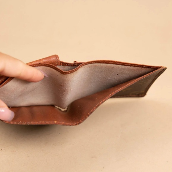 Louis Vuitton Monogram Multiple Wallet - Picture 5 of 9